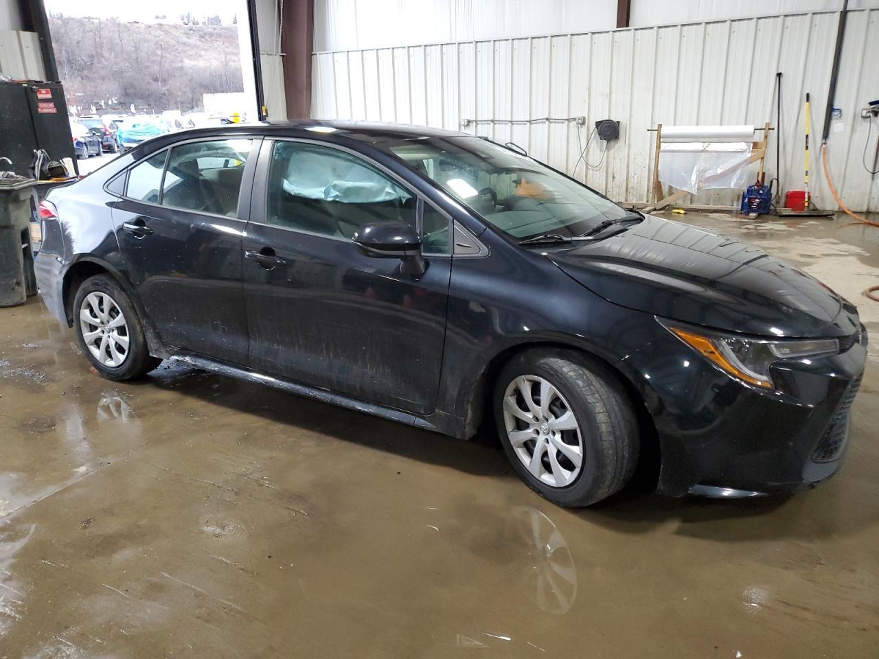 2021 TOYOTA COROLLA LE - Фото 4