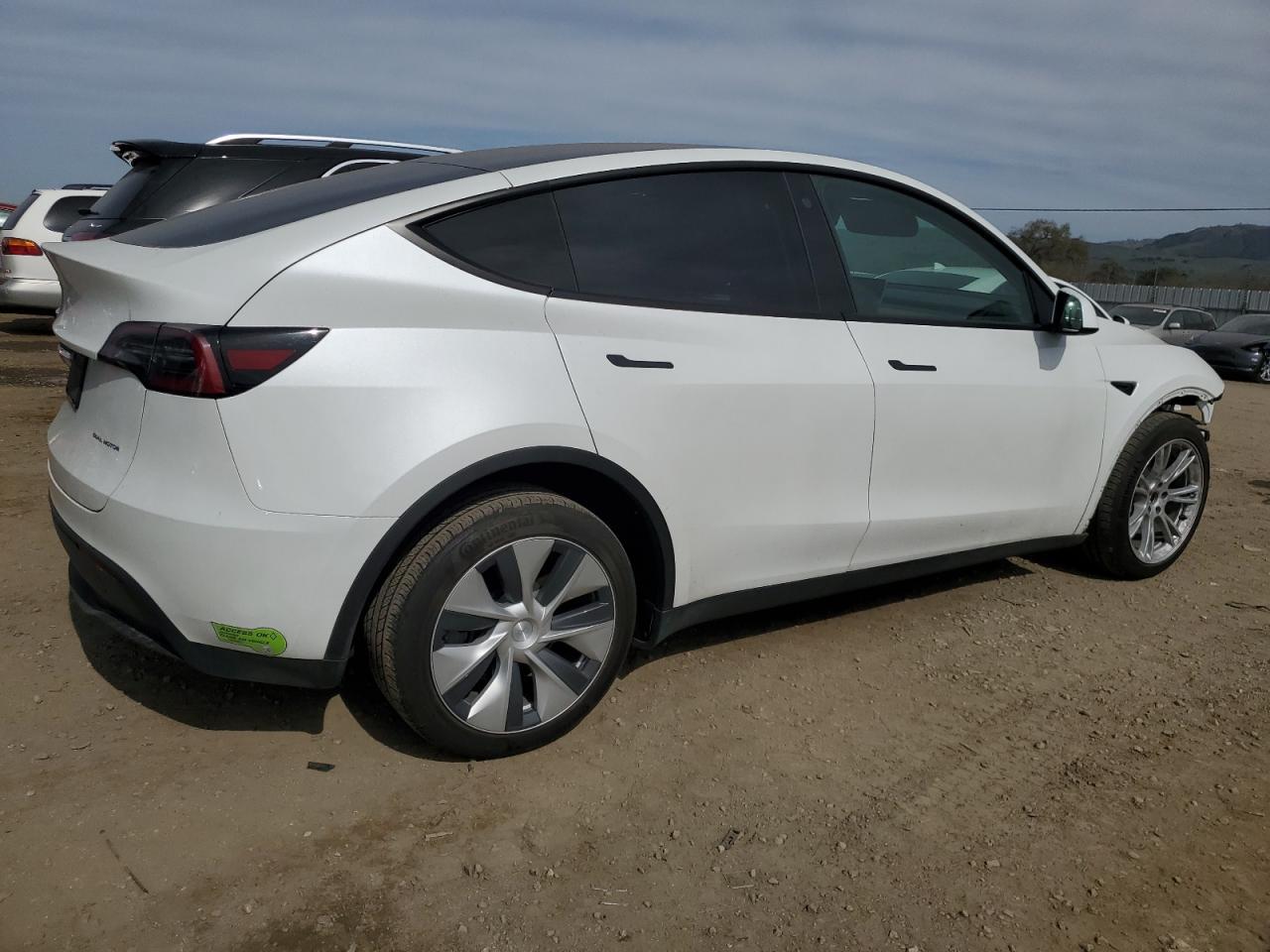 2023 TESLA MODEL Y - Image 3