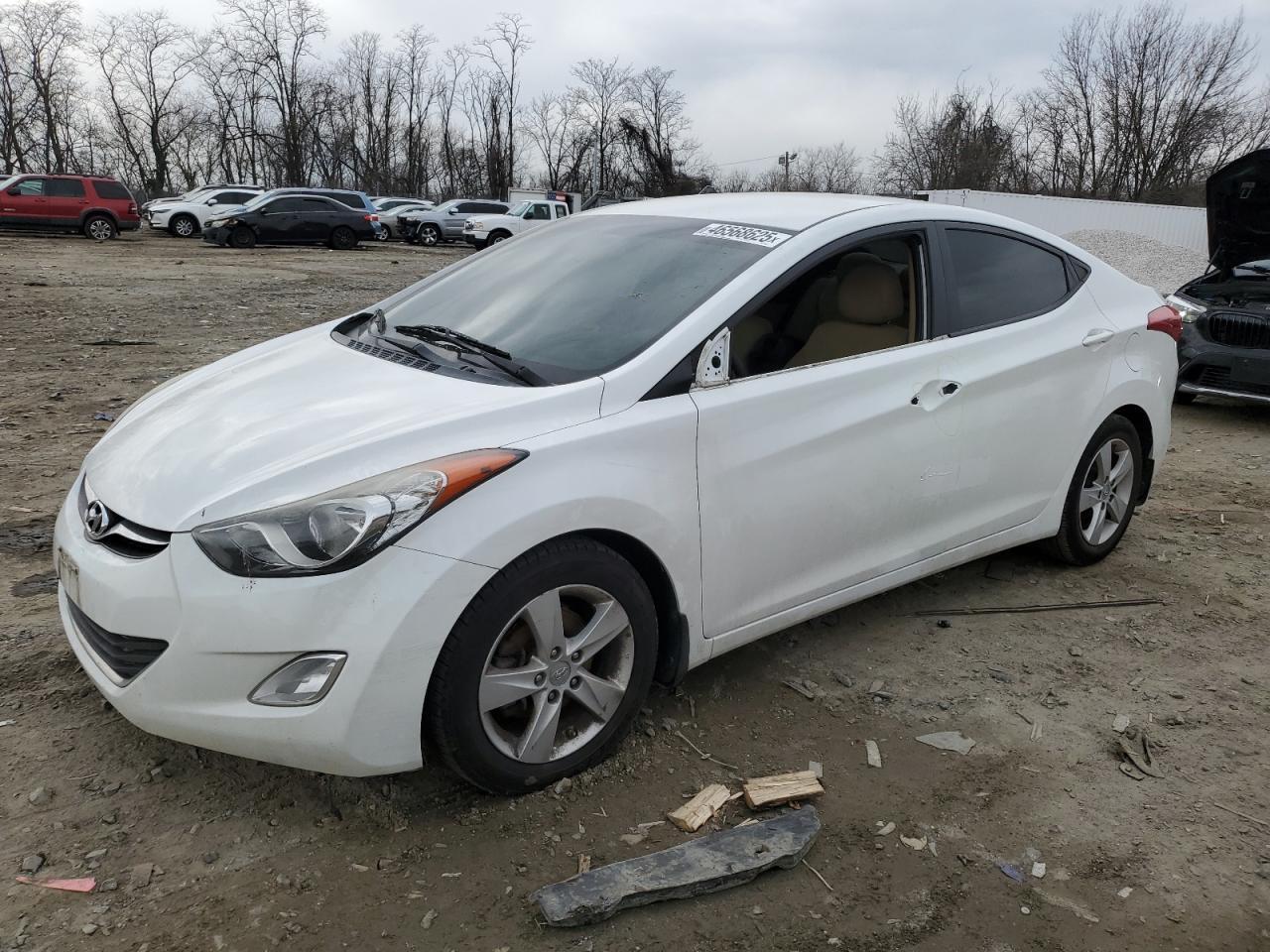 2013 HYUNDAI ELANTRA GL
