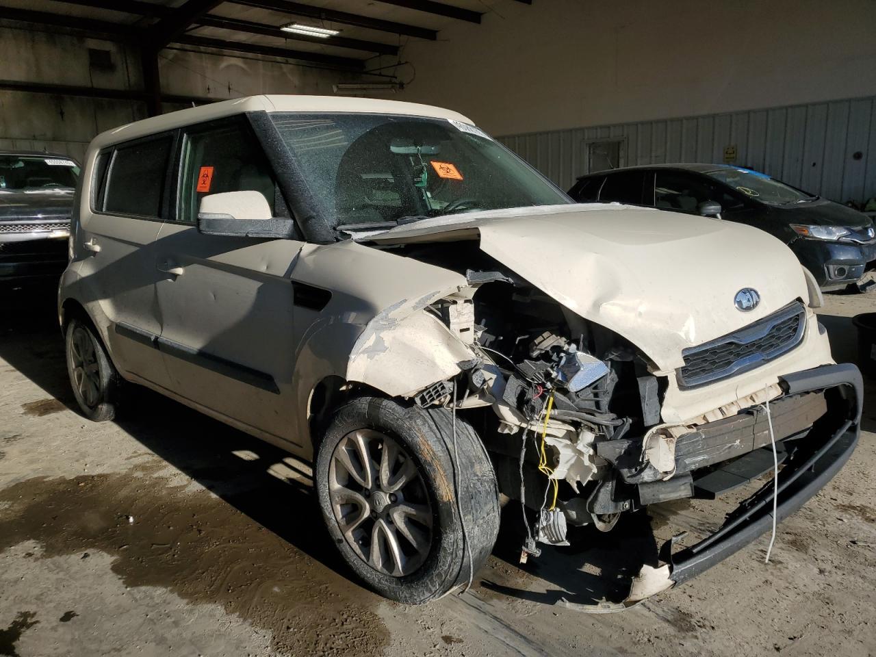 2013 KIA SOUL + - Image 4