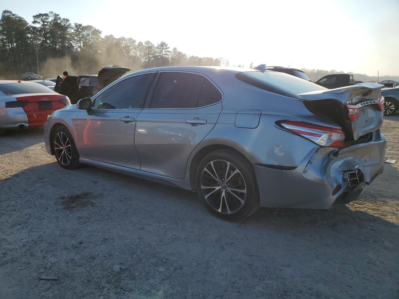 2020 TOYOTA CAMRY SE - Image 2