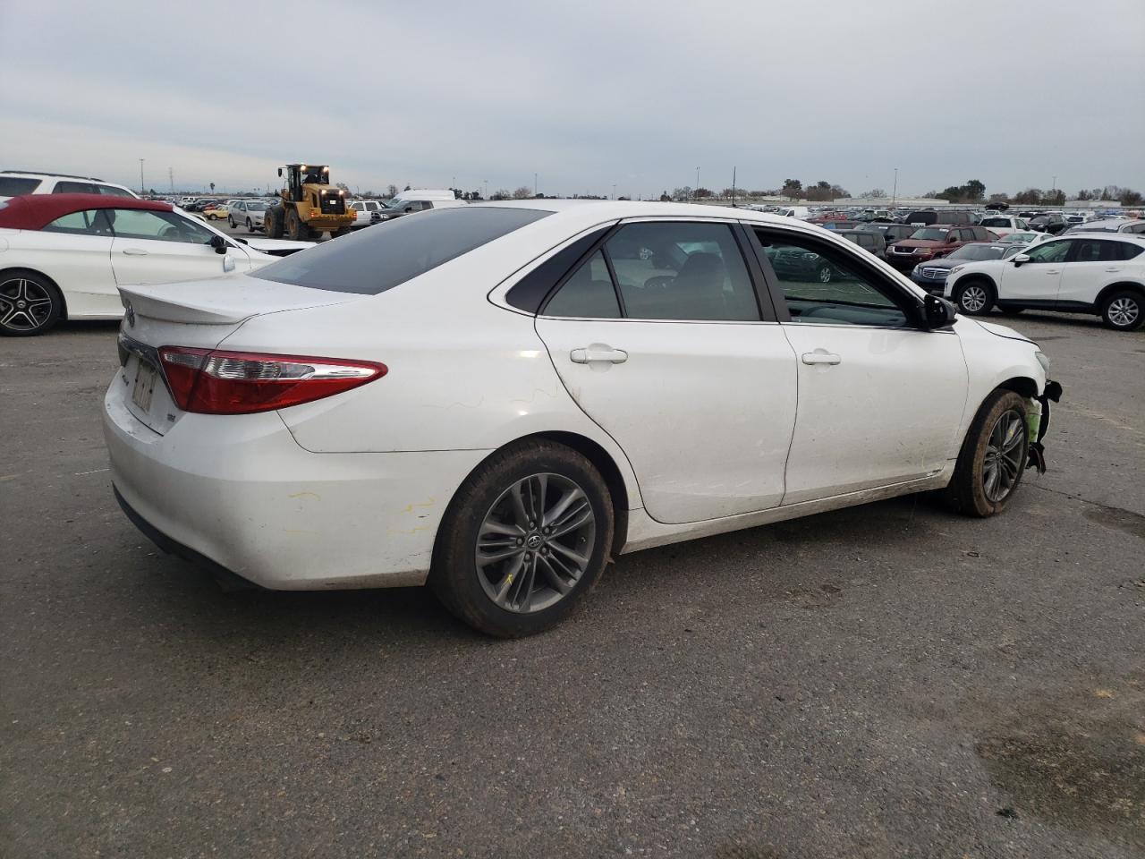 2017 TOYOTA CAMRY LE - Фото 3