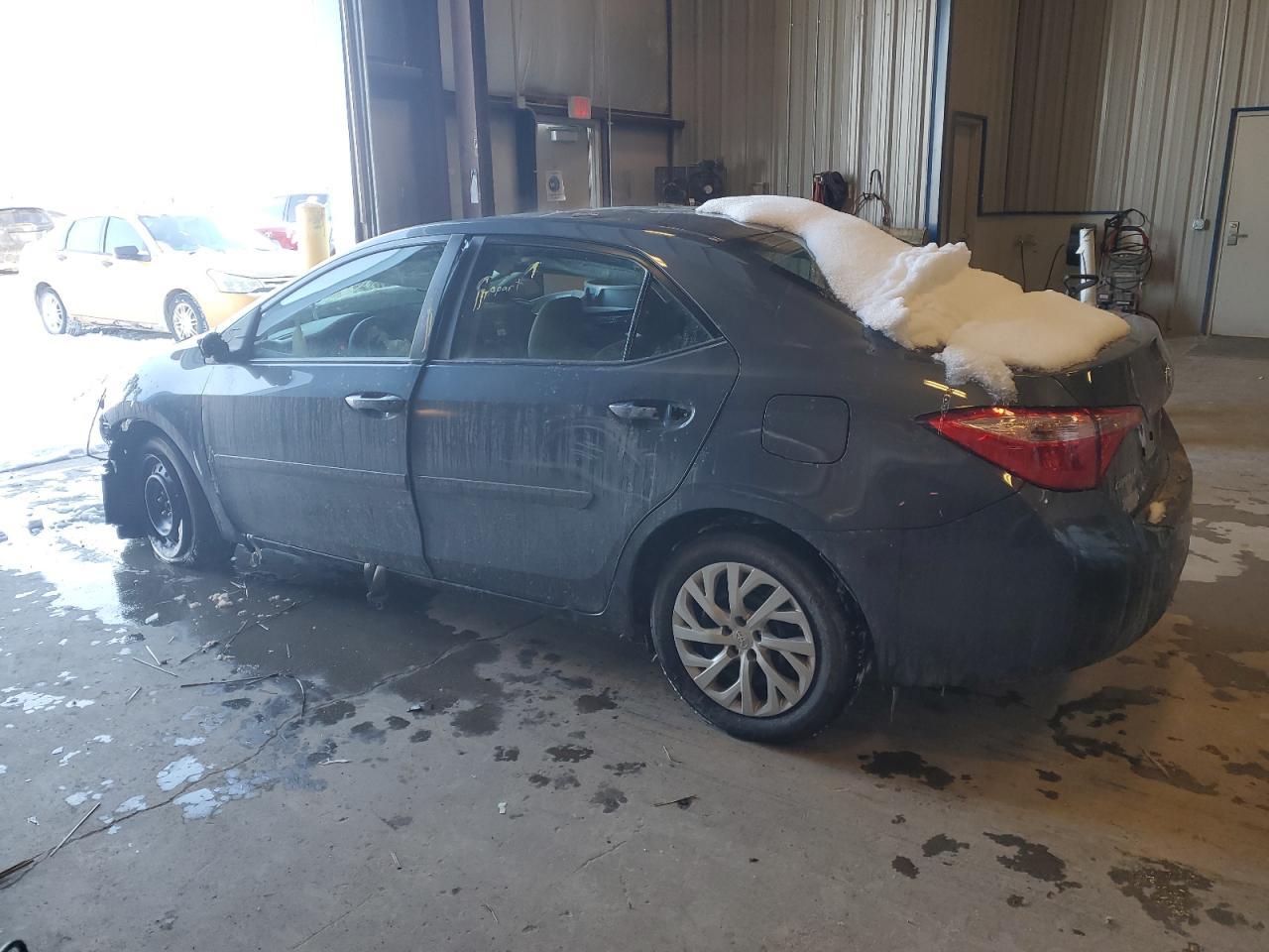 2018 TOYOTA COROLLA L - Фото 2
