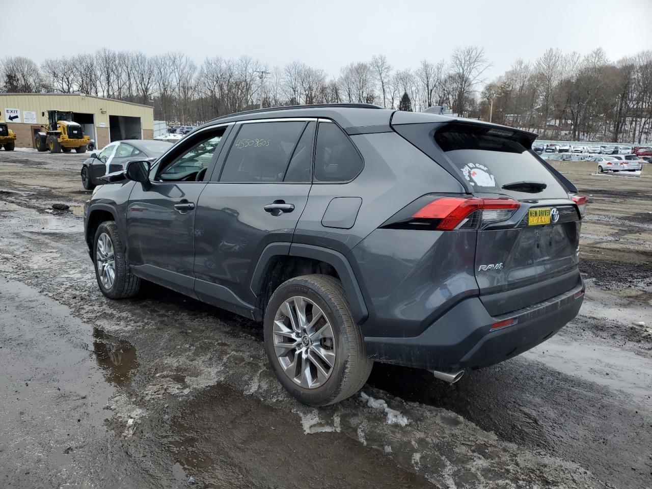 2022 TOYOTA RAV4 XLE P - Фото 2
