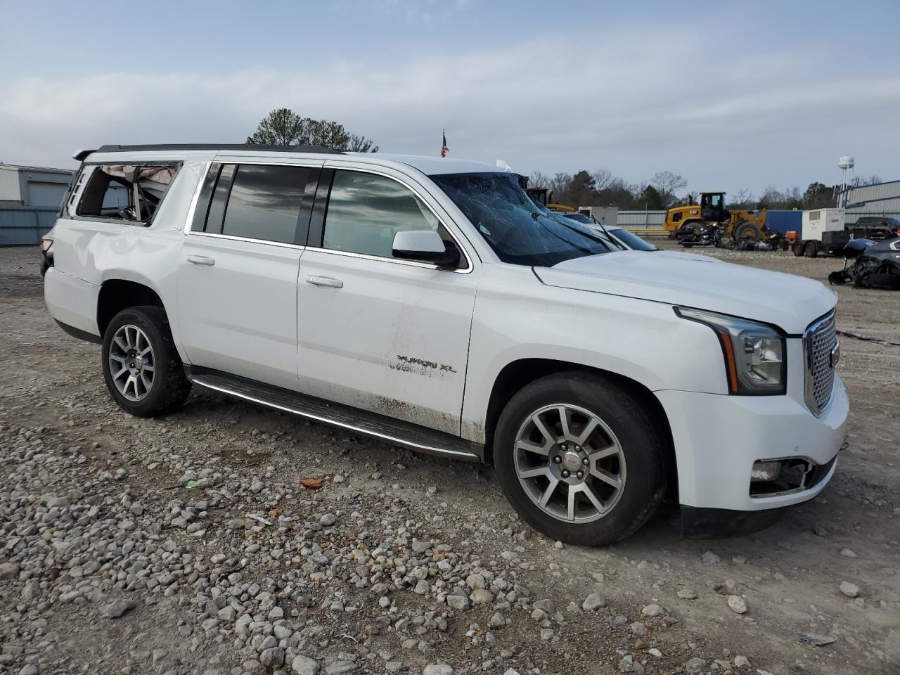 2016 GMC YUKON XL C - Image 4