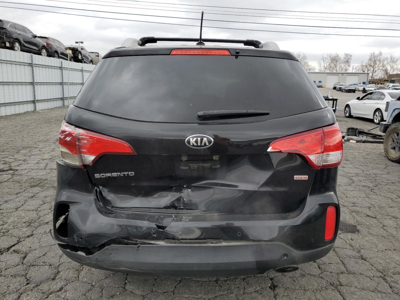 2015 KIA SORENTO LX - Image 6