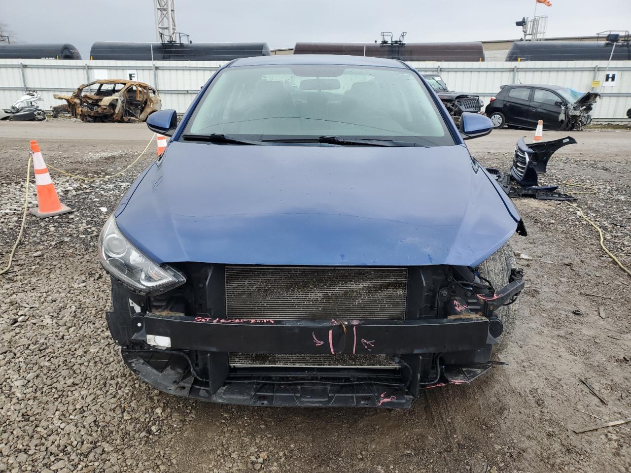 2017 HYUNDAI ELANTRA SE - Фото 5