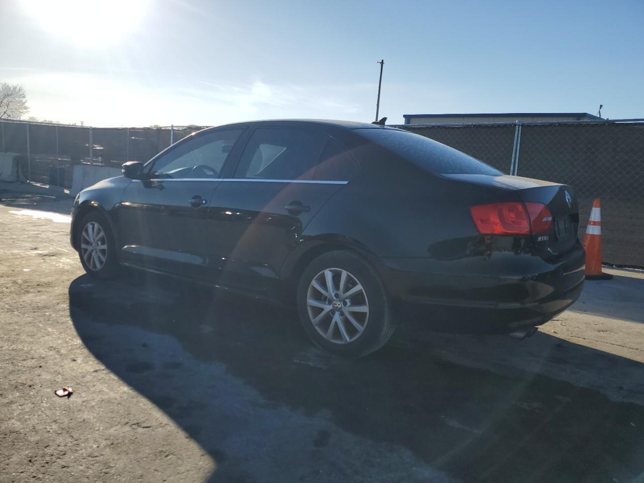 2014 VOLKSWAGEN JETTA SE - Фото 2