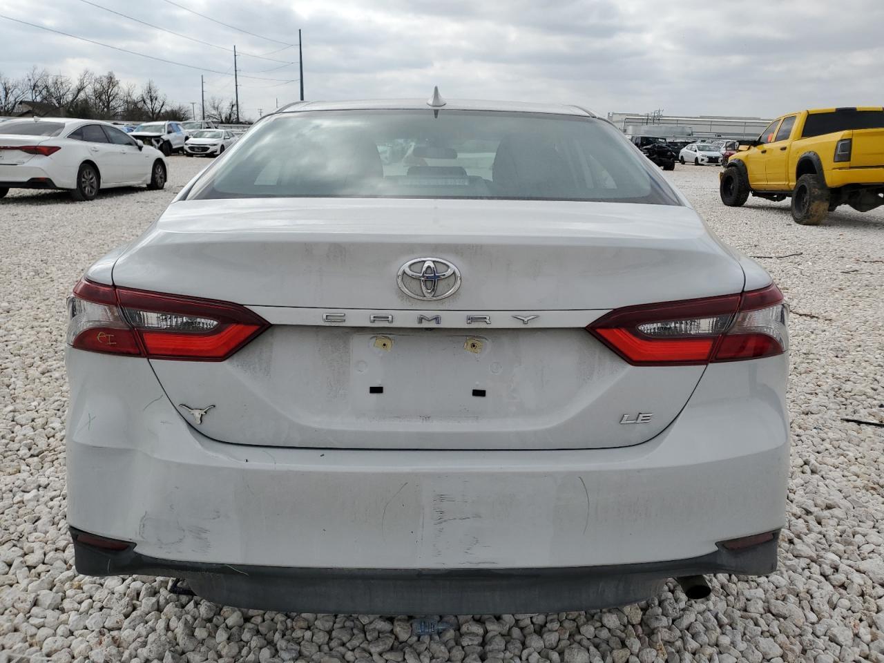 2024 TOYOTA CAMRY LE - Фото 6