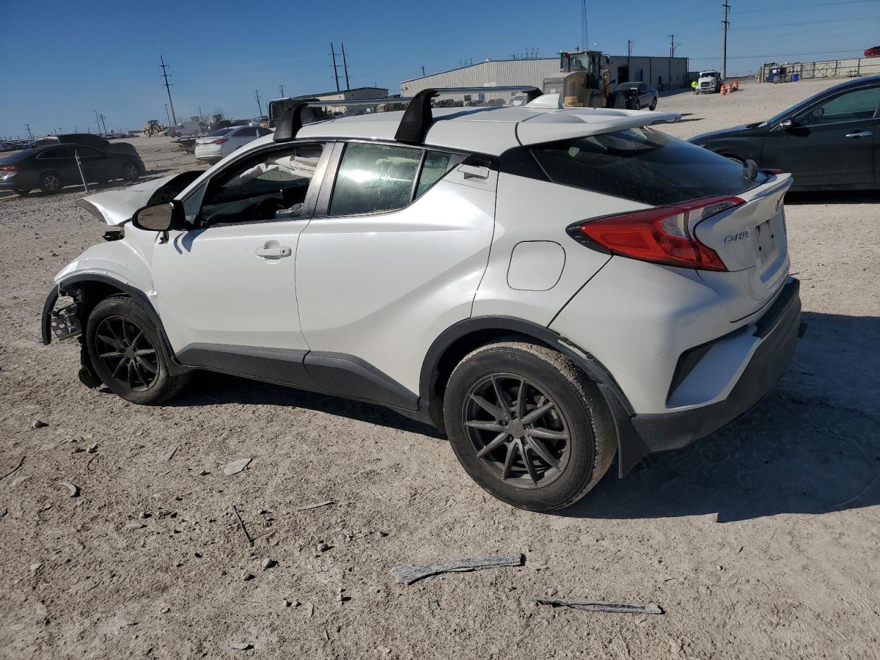 2019 TOYOTA C-HR XLE - Фото 2
