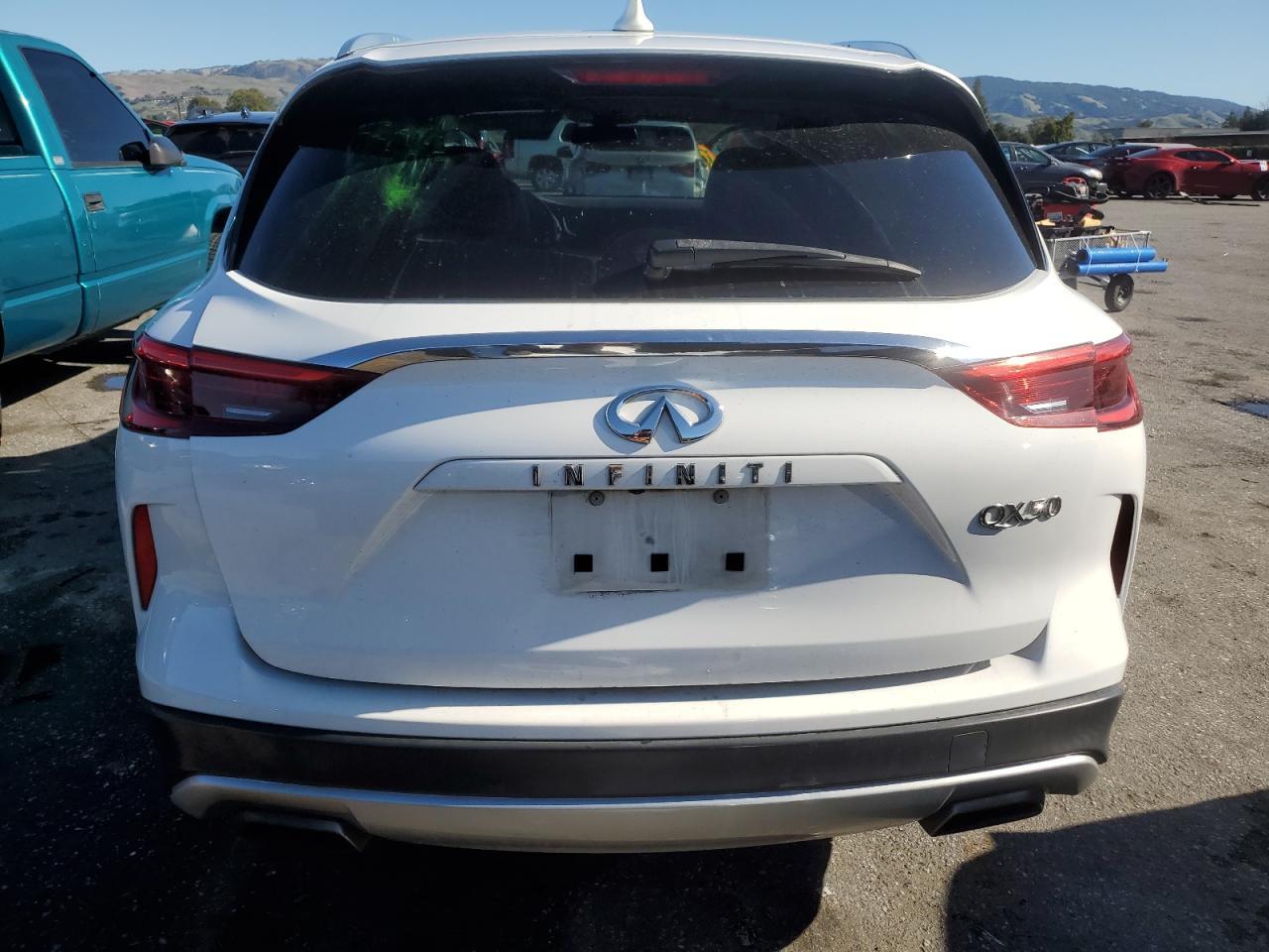 2019 INFINITI QX50 ESSEN - Image 6