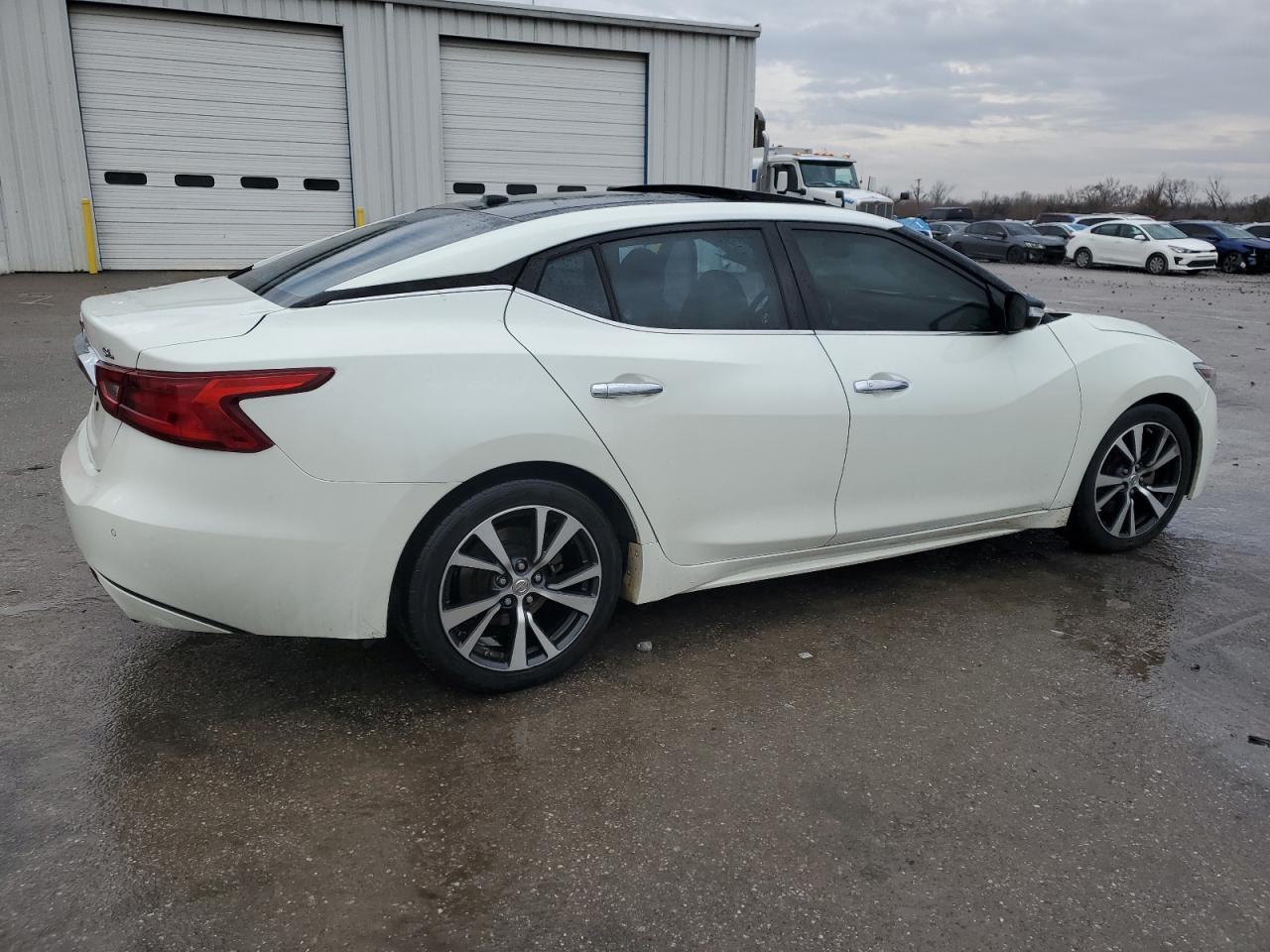 2017 NISSAN MAXIMA 3.5 - Image 3