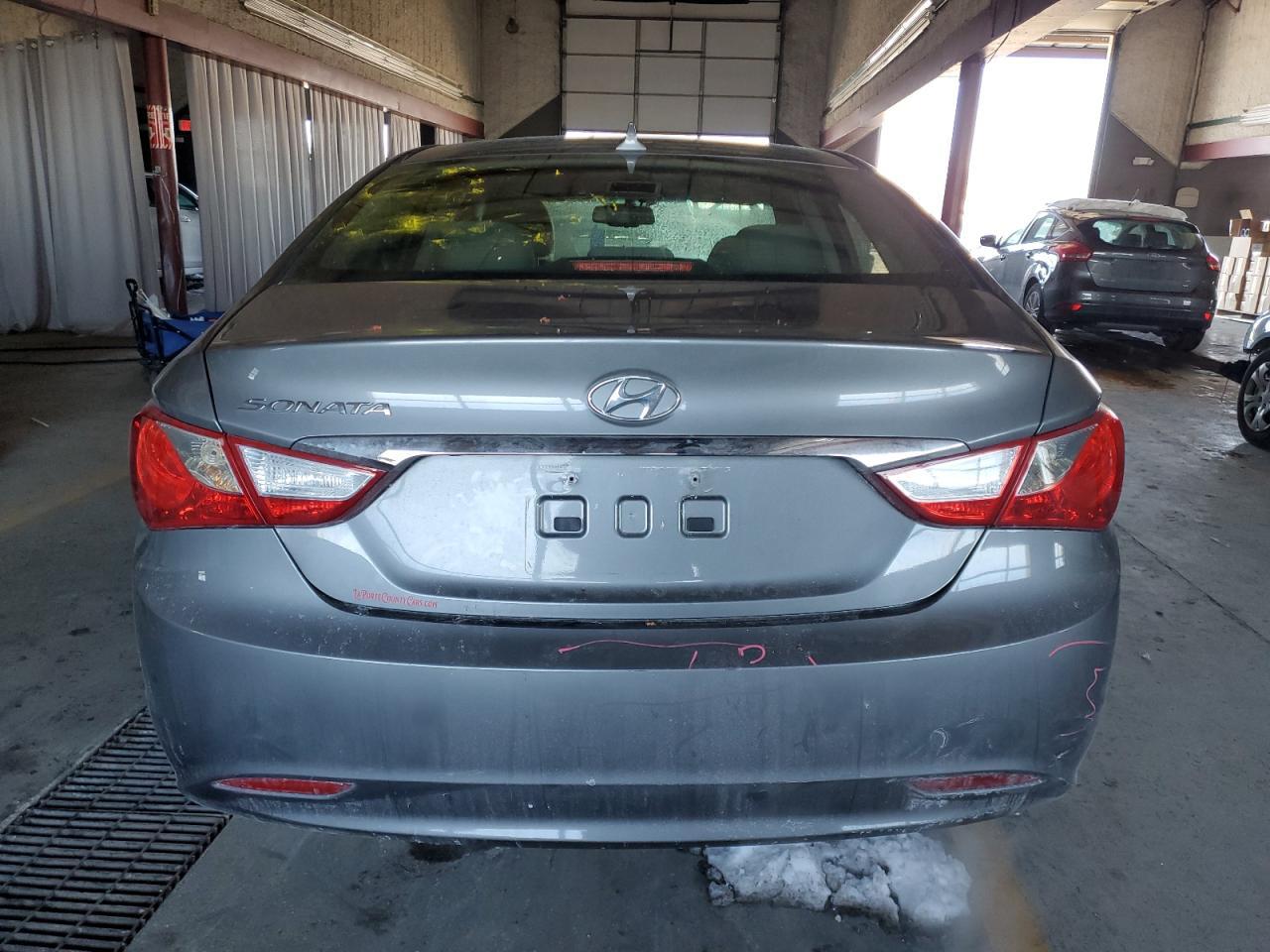 2013 HYUNDAI SONATA GLS - Image 6