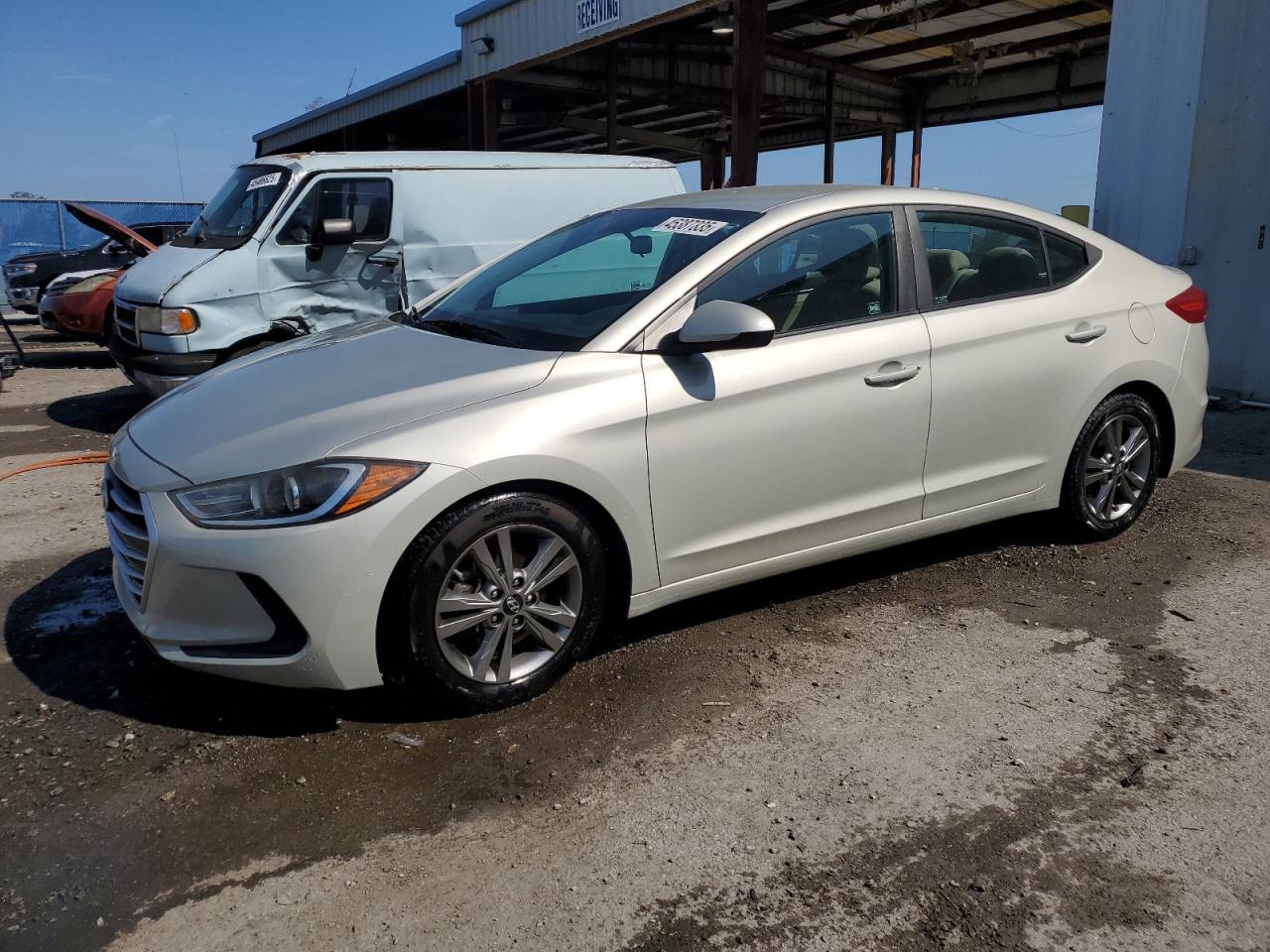 2018 HYUNDAI ELANTRA SE