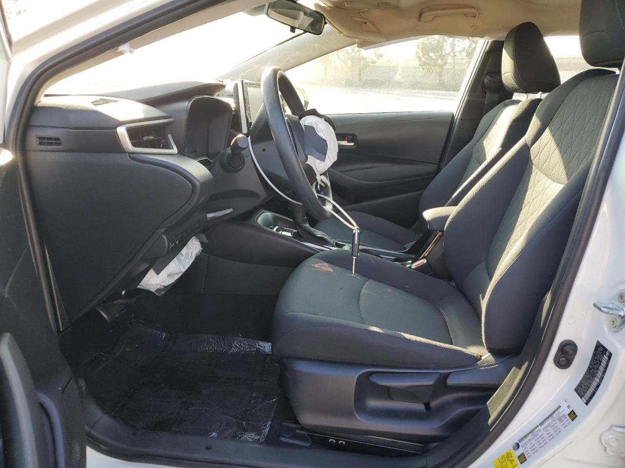 2021 TOYOTA COROLLA LE - Фото 7