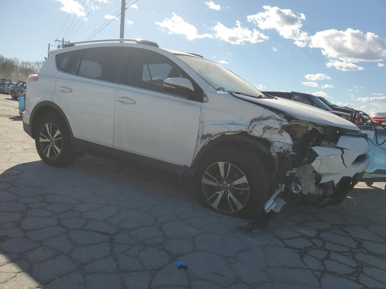 2017 TOYOTA RAV4 XLE - Фото 4