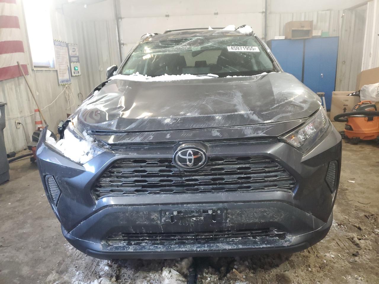 2021 TOYOTA RAV4 LE - Фото 5