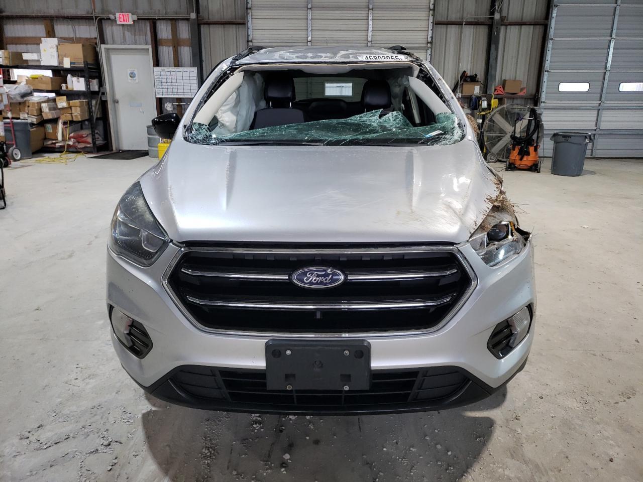 2017 FORD ESCAPE SE - Фото 5