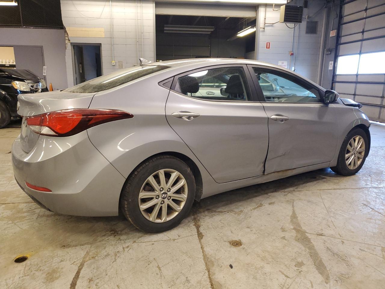 2014 HYUNDAI ELANTRA SE - Фото 3
