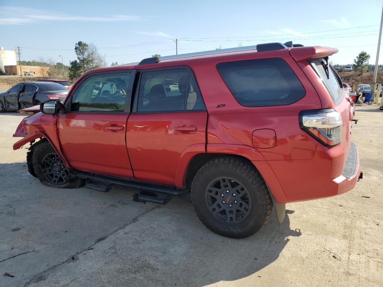 2022 TOYOTA 4RUNNER SR - Фото 2