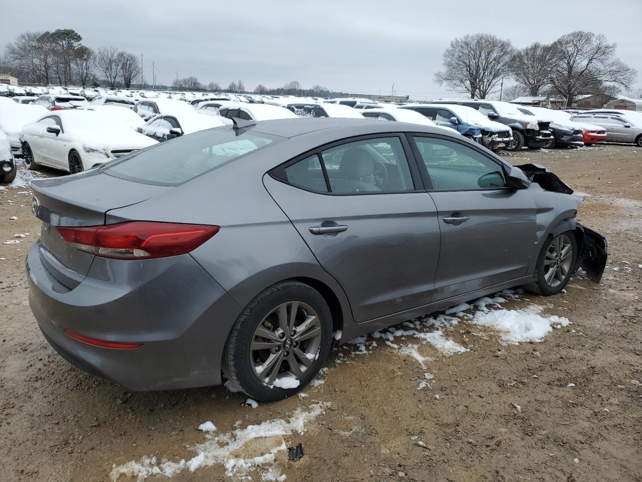 2018 HYUNDAI ELANTRA SE - Фото 3