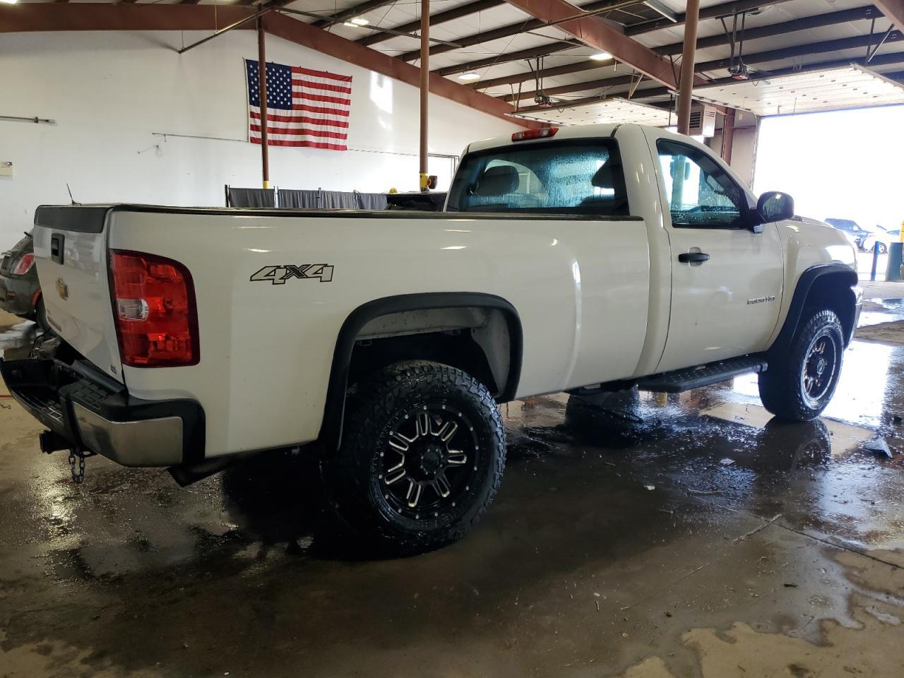 2014 CHEVROLET SILVERADO - Image 3