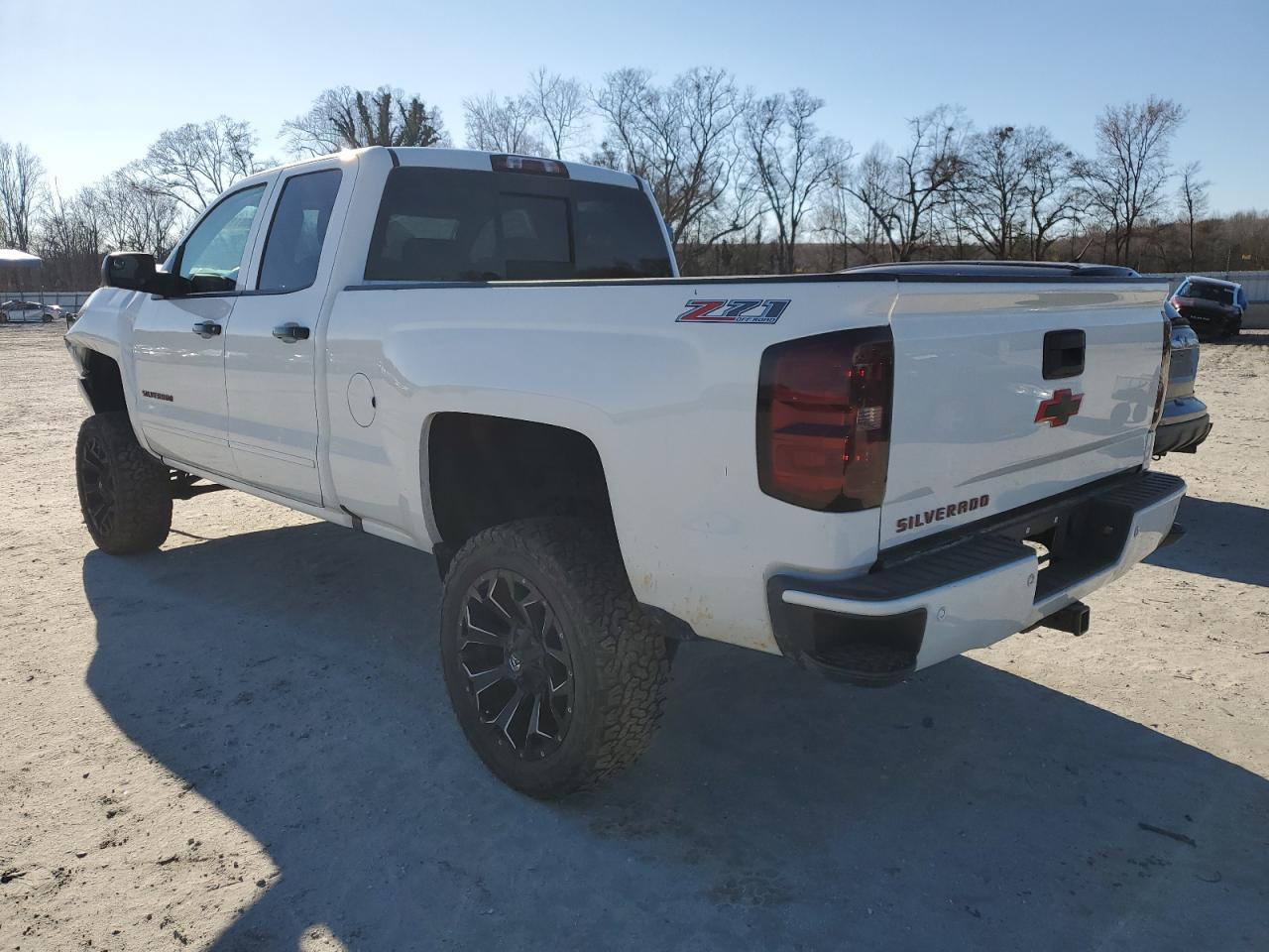 2017 CHEVROLET SILVERADO - Image 2