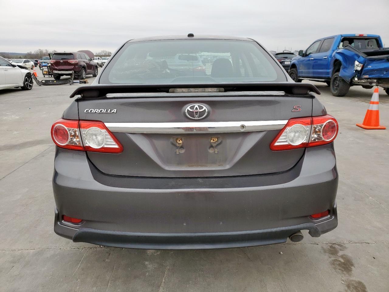 2013 TOYOTA COROLLA BA - Фото 6