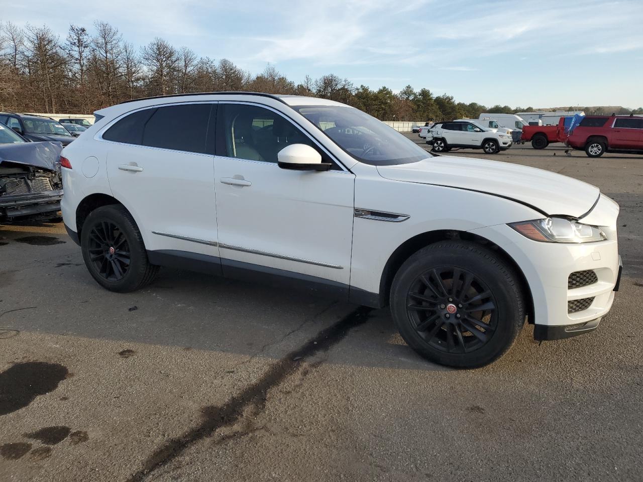 2019 JAGUAR F-PACE PRE - Image 4