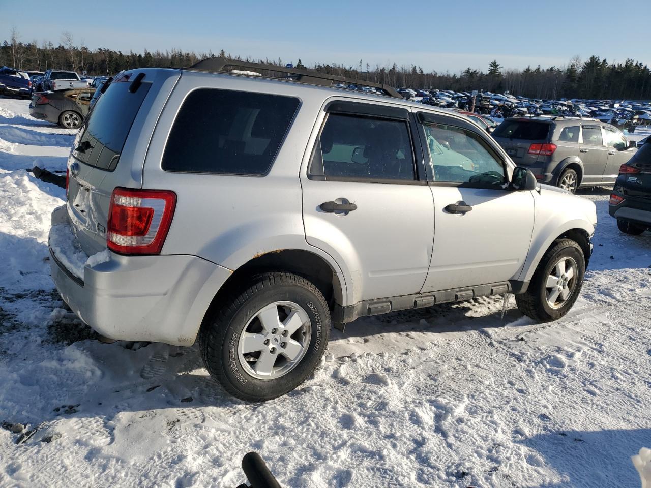 2012 FORD ESCAPE XLT - Image 3