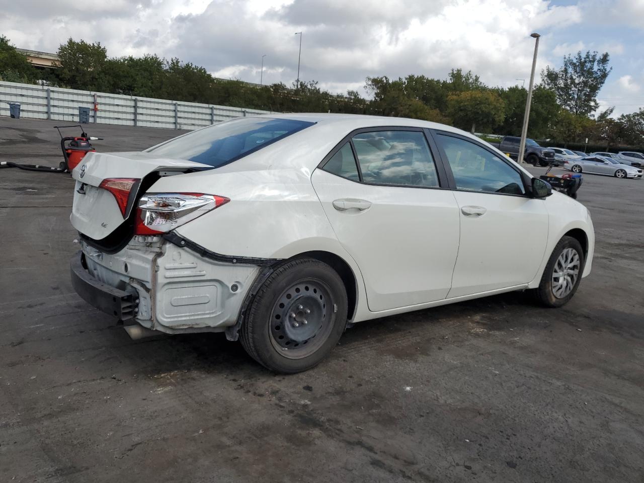 2018 TOYOTA COROLLA L - Image 3