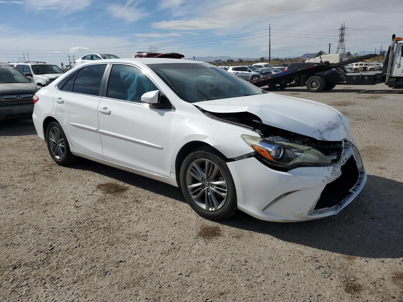 2015 TOYOTA CAMRY LE - Фото 4