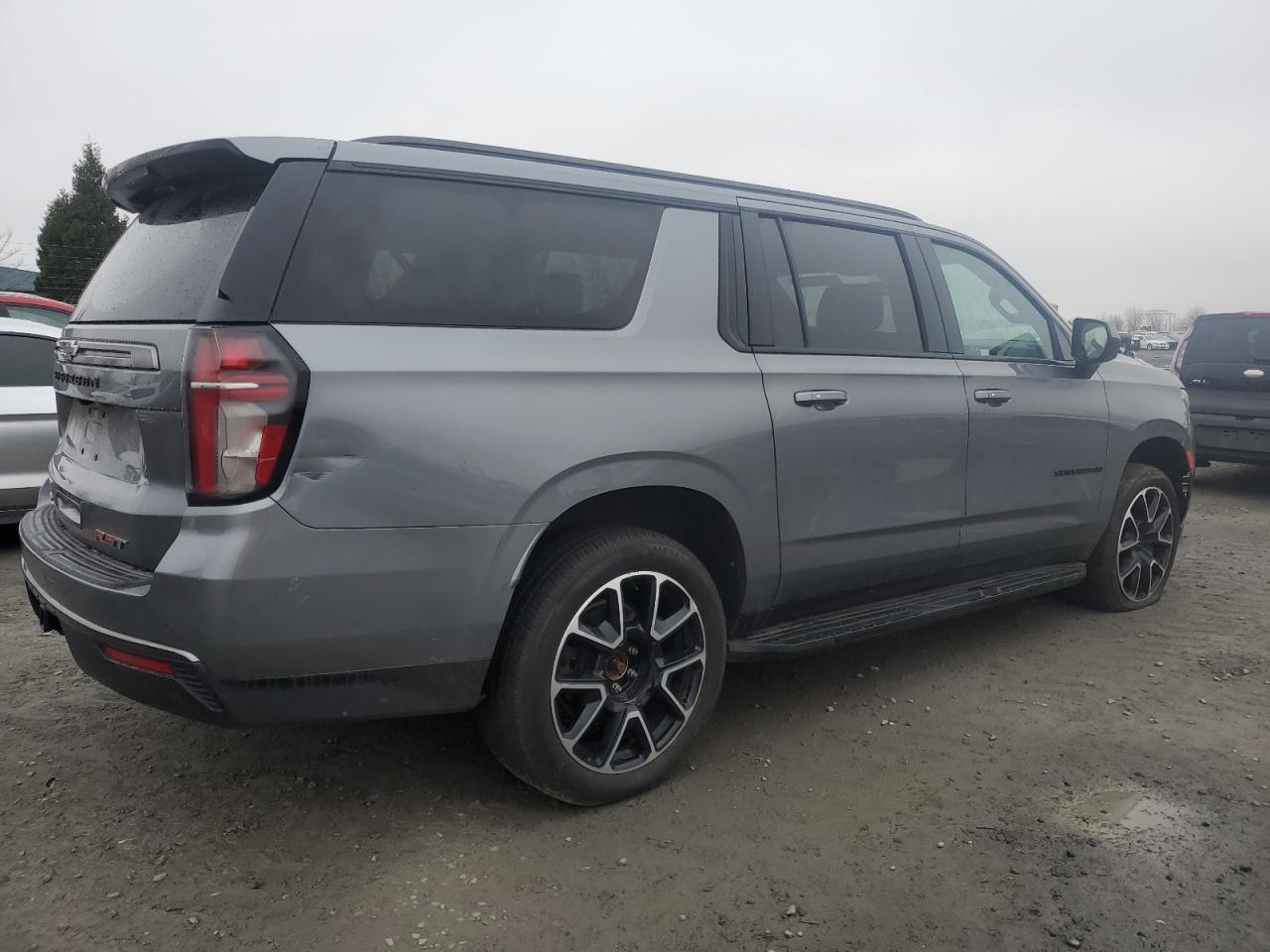 2021 CHEVROLET SUBURBAN K - Image 3