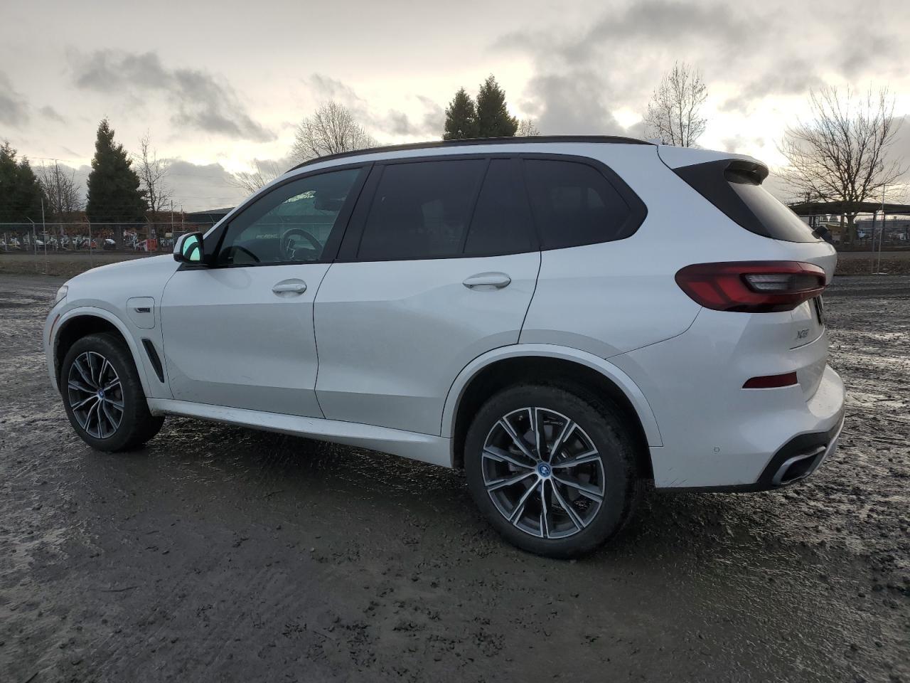 2022 BMW X5 XDRIVE4 - Image 2