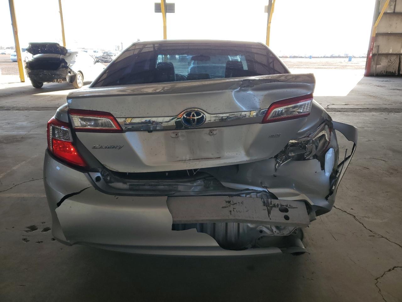 2014 TOYOTA CAMRY L - Image 6