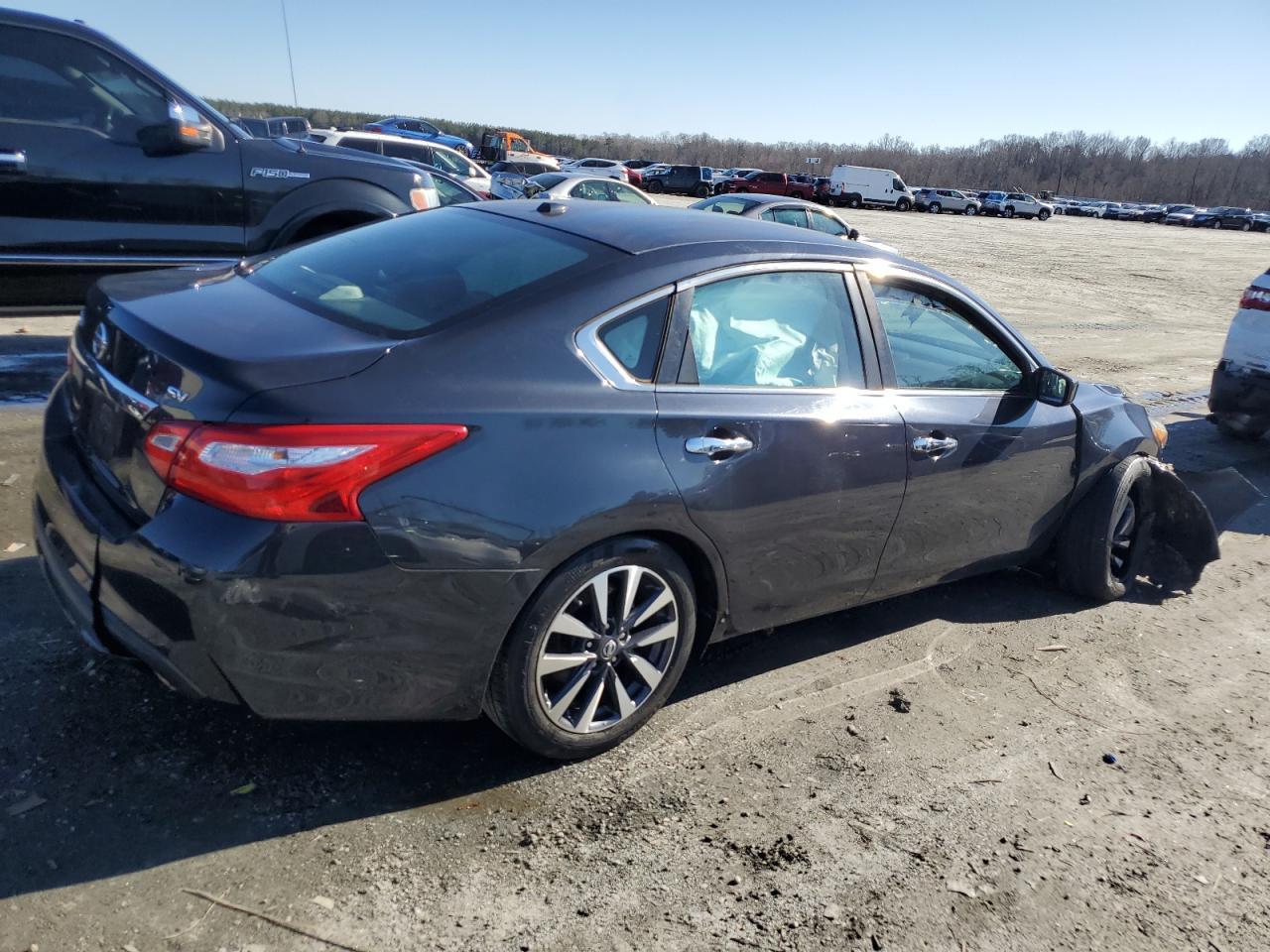 2017 NISSAN ALTIMA 2.5 - Фото 3