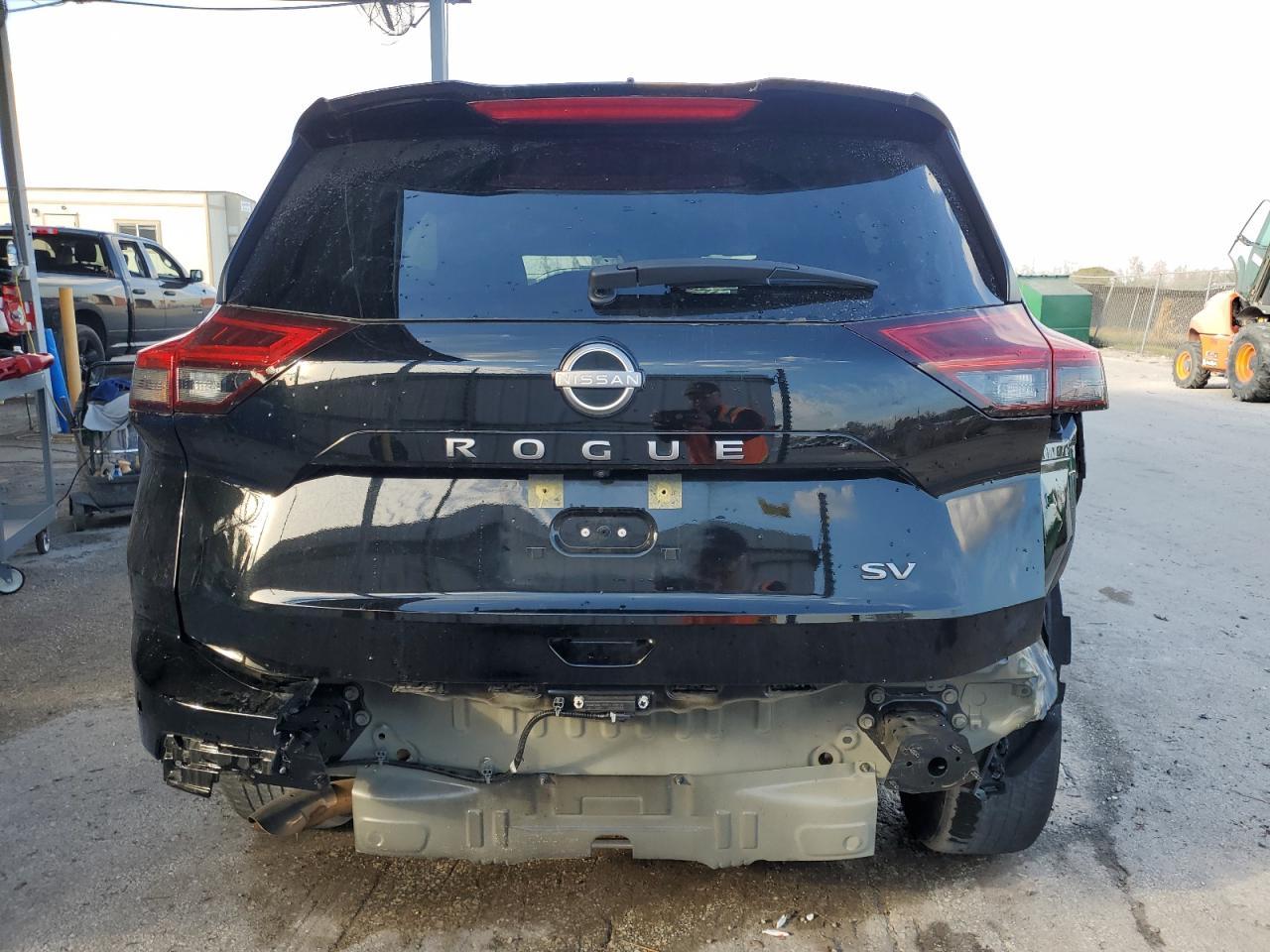 2024 NISSAN ROGUE SV - Image 6