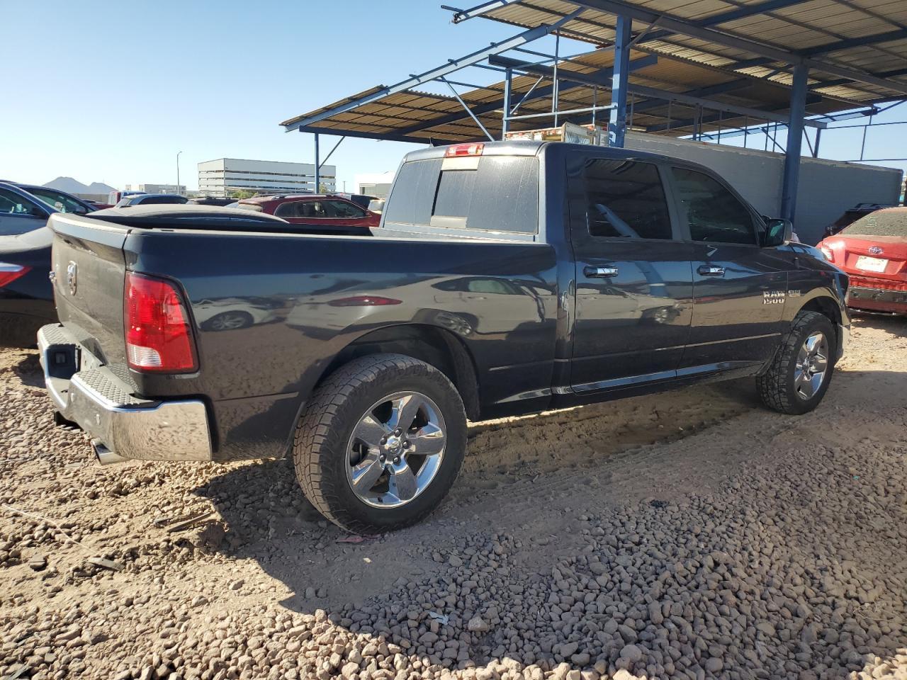 2017 RAM 1500 SLT - Image 3