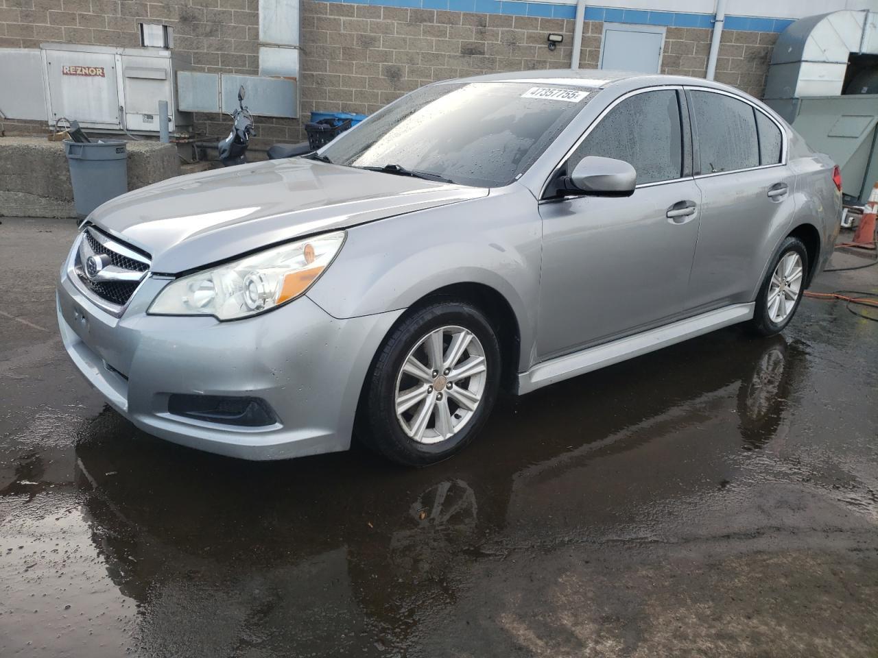 2011 SUBARU LEGACY 2.5