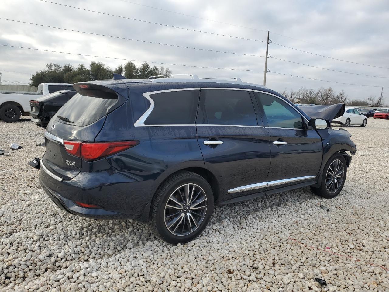 2017 INFINITI QX60 - Image 3
