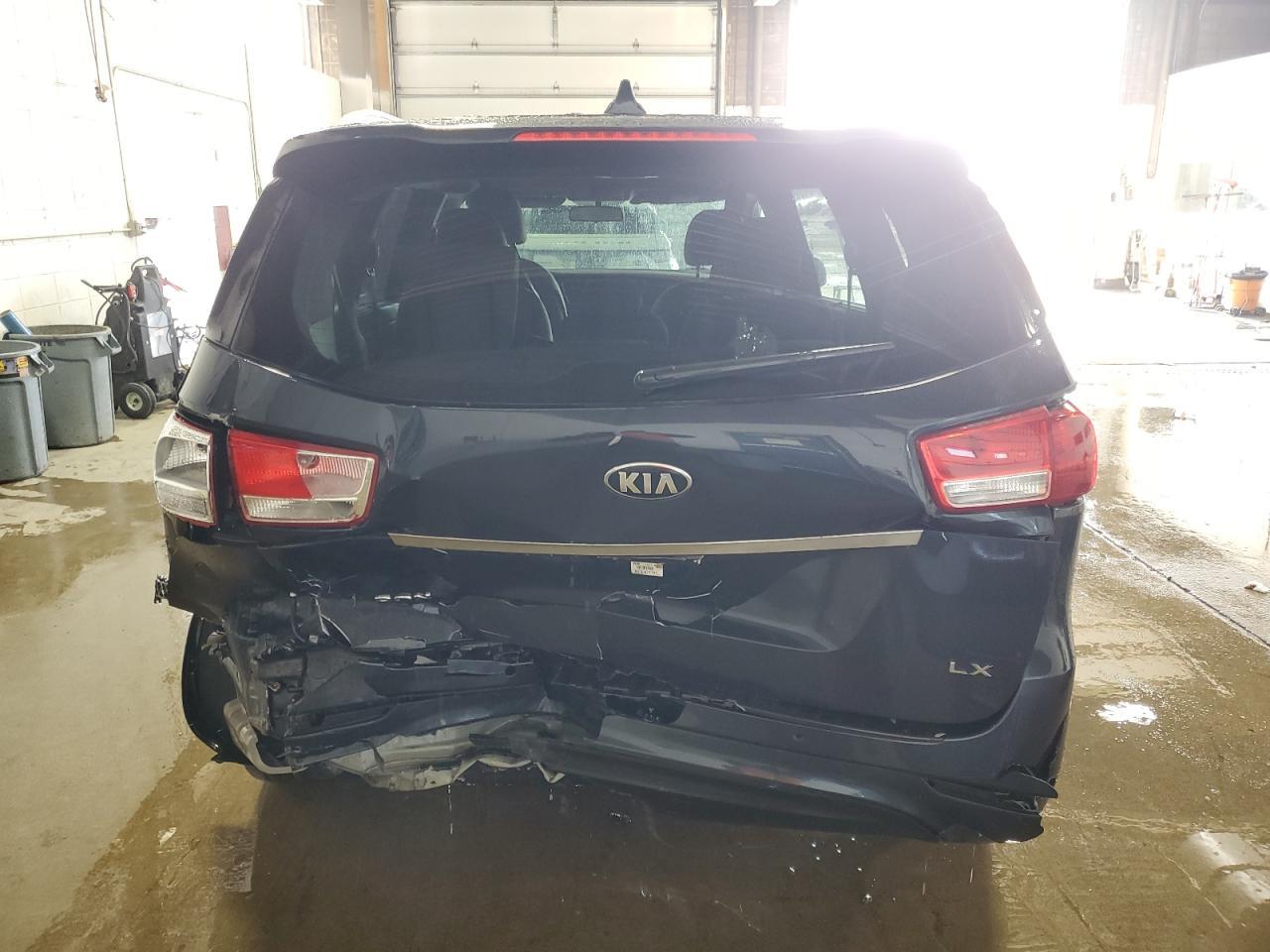 2016 KIA SEDONA LX - Фото 6