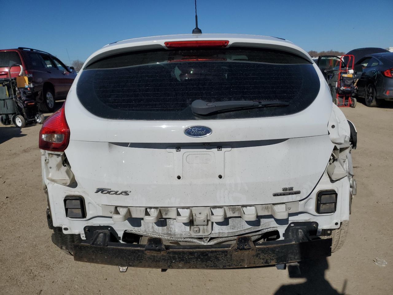 2016 FORD FOCUS SE - Фото 6