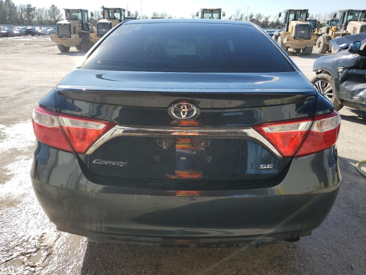 2016 TOYOTA CAMRY LE - Image 6