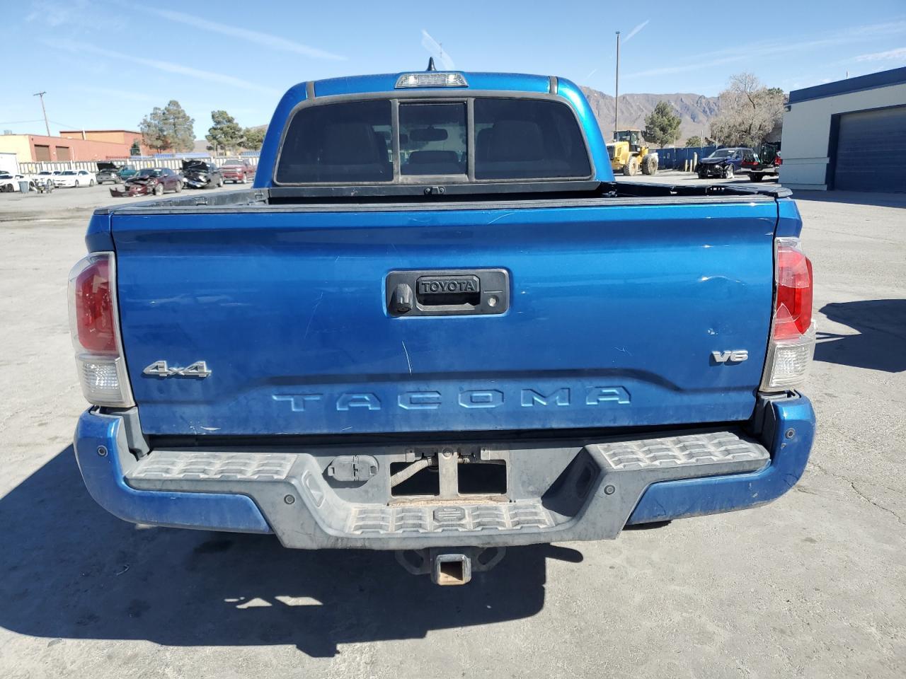 2016 TOYOTA TACOMA DOU - Фото 6