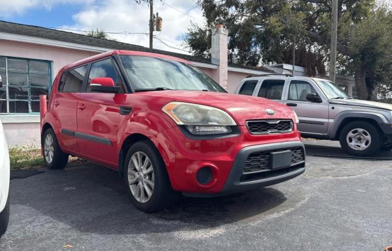 2013 KIA SOUL + car image