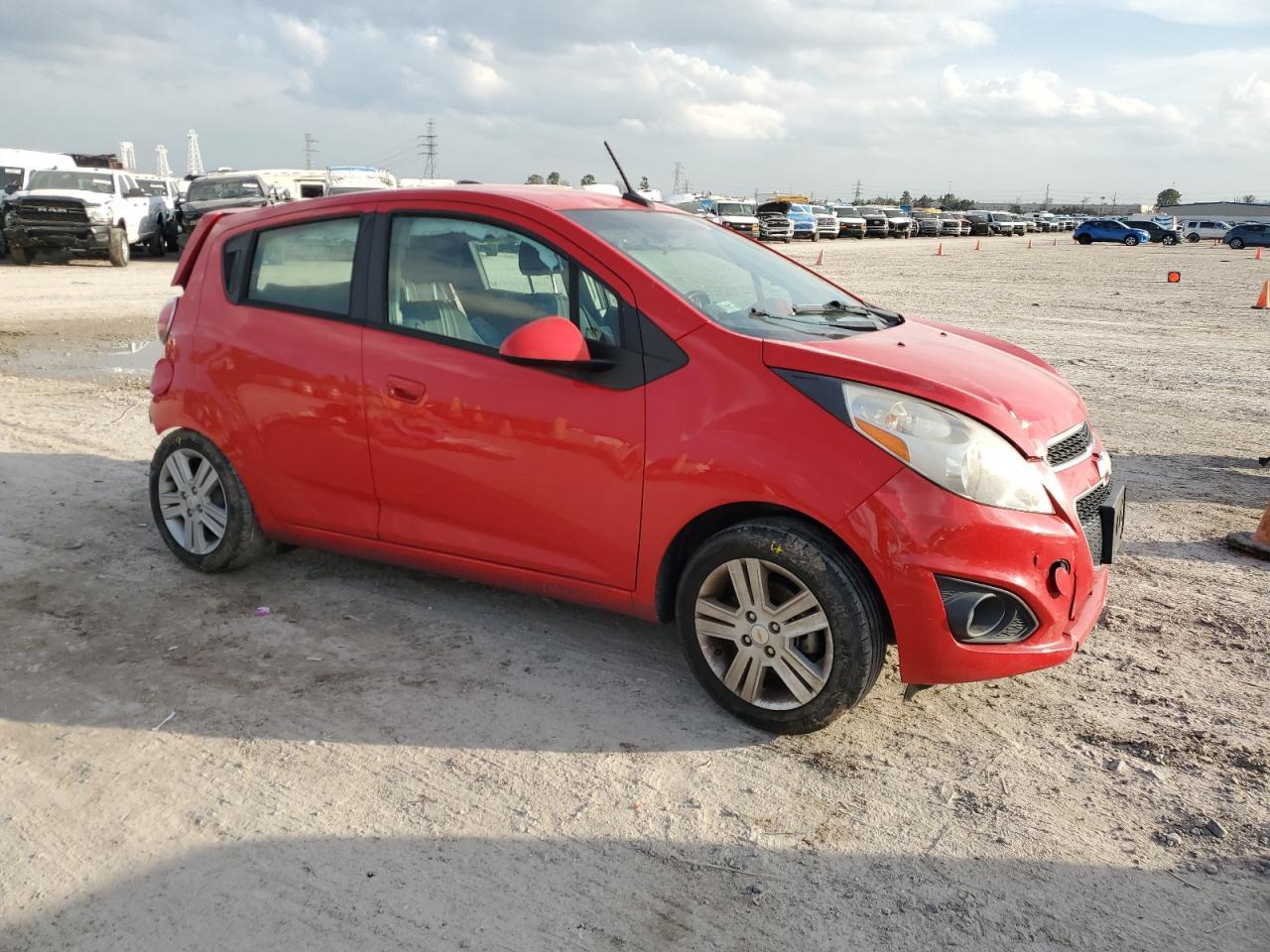 2014 CHEVROLET SPARK 1LT - Фото 4