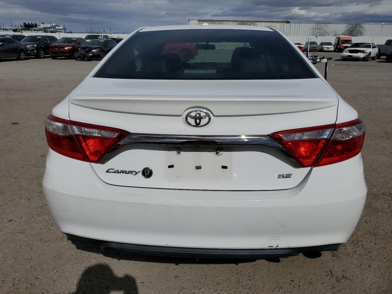 2015 TOYOTA CAMRY LE - Фото 6