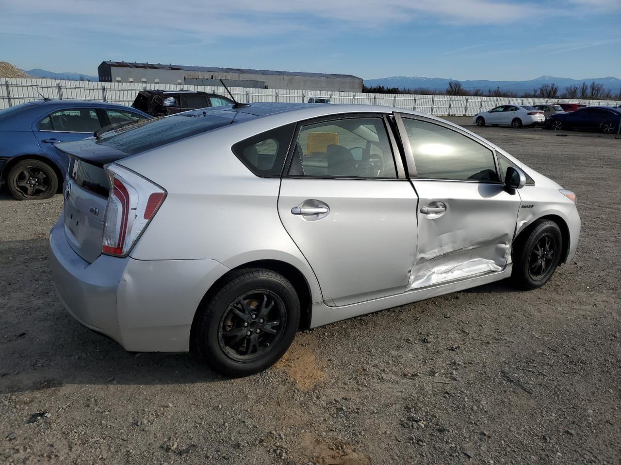2015 TOYOTA PRIUS - Фото 3