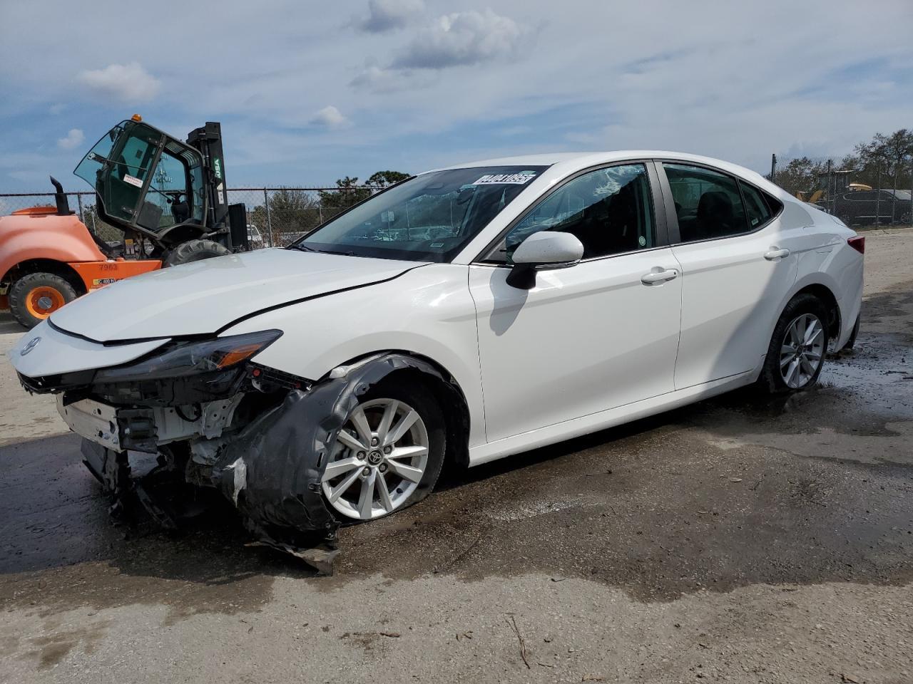 2025 TOYOTA CAMRY XSE