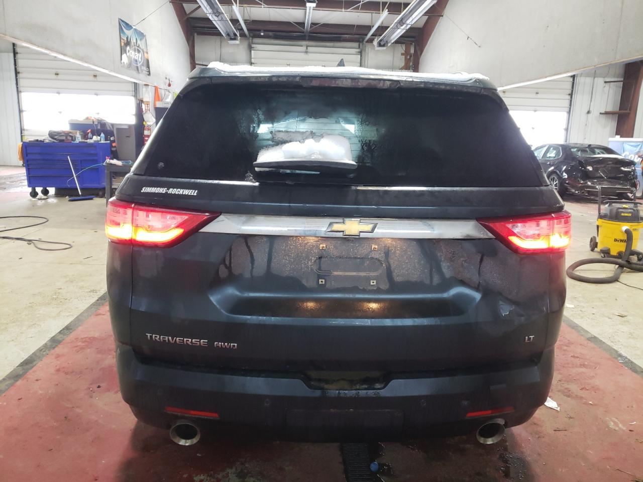 2018 CHEVROLET TRAVERSE L - Фото 6